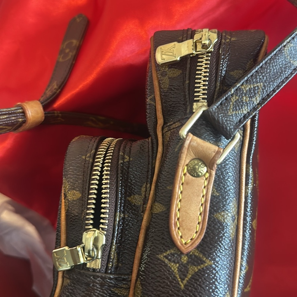 Louis Vuitton Vintage Amazon Crossbody. EVC plus LV dust bag FLASH SALE - Picture 10 of 16
